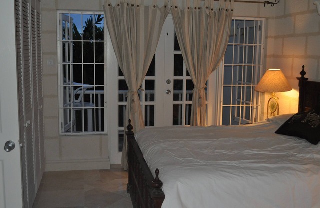 Ridge View Estate Home - 2 bedroom - Car optional