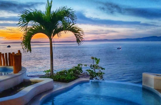 Right in front of the sea! Maguey House
