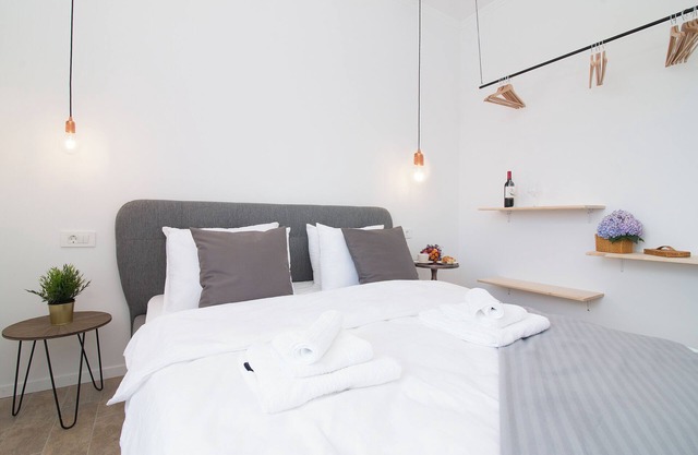 Rijeka Centre Theatre View - Stylish Apartment