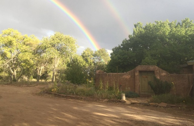 River Farm Guest Casita - A Sheltered Pastoral Abode