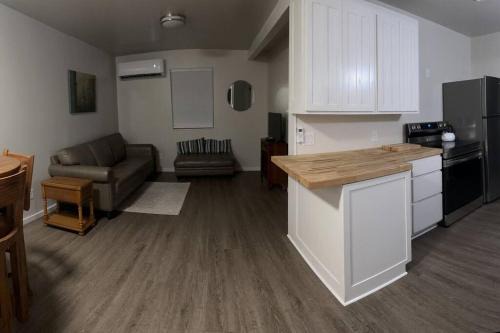 River's Edge Retreat/Close I-5