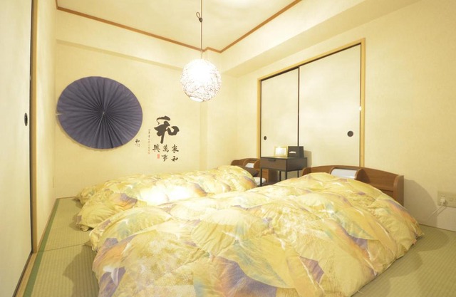 River Side Namba 201