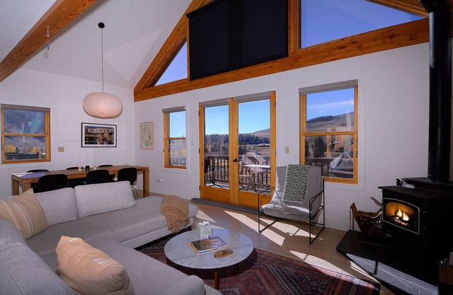 River View-Adorable 3BD/2BA townhouse in CB South