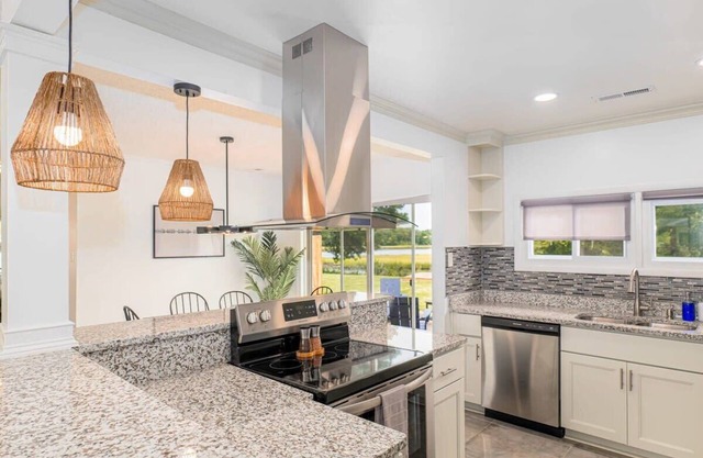 Rivercrest Retreat / River Front / 3 bed 2 bath