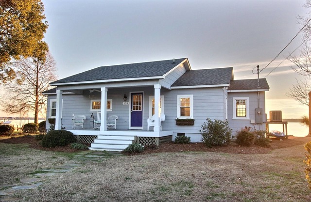 Riverfront Cottage Close To Washington, Bath And Belhaven!