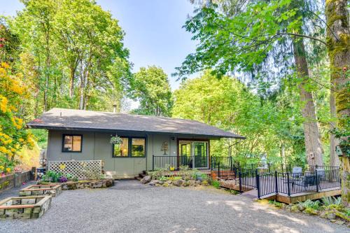 Riverfront Woodland Cabin Wooded and Forested Views