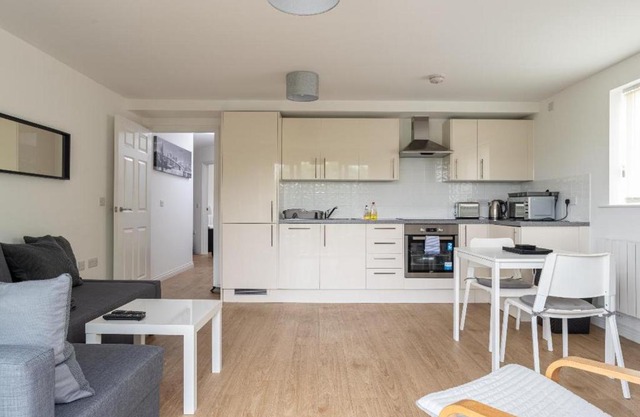 Riverside Balcony Apartment With Parking