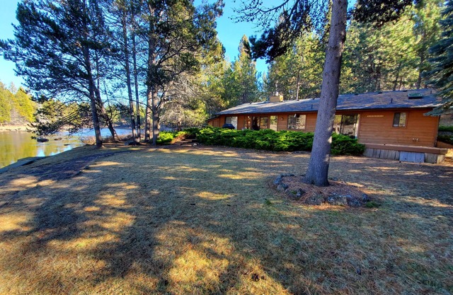 Riverside Family Retreat On The Deschutes