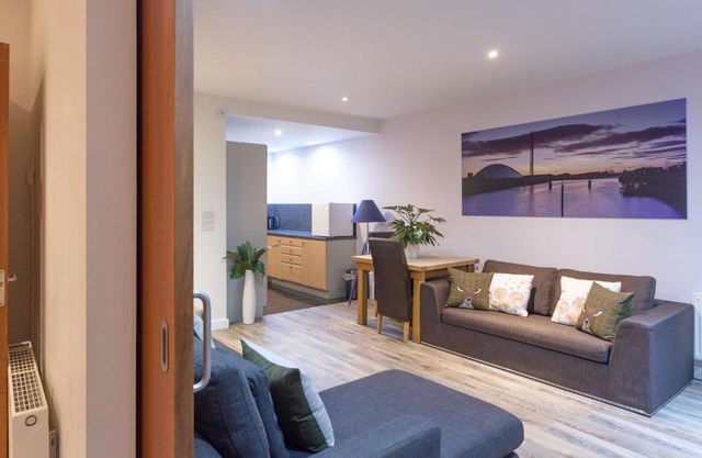 Riverside West End Apartment