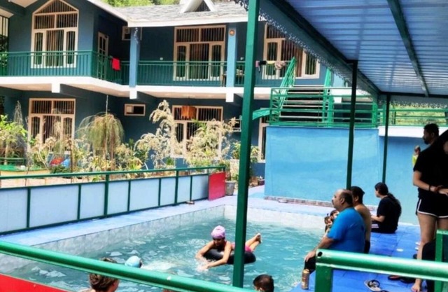 Riviera Hills Kasauli- Pool and River