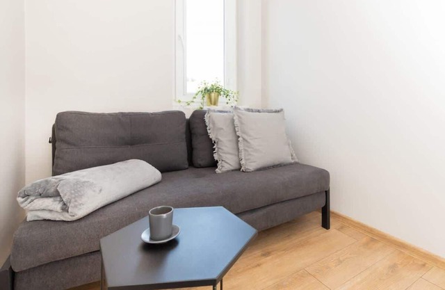 Rivoli 6D* | Air-conditioned Apartment | Balcony