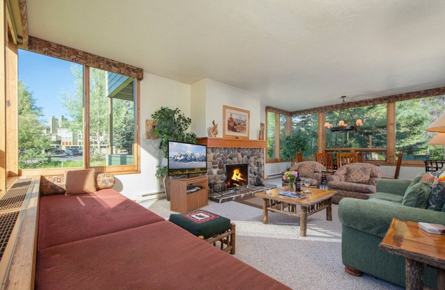 RMR: Lupine 1914 Condo in The Aspens/Wilson,WY