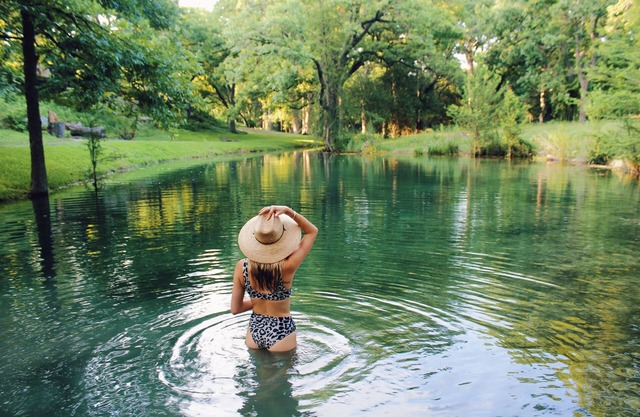 Road House corner of Oak Hill Ln and Evergreen. Great house for family time.