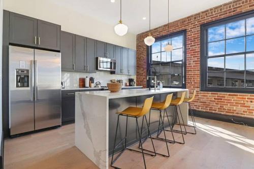 Roami at The Lola Near Bourbon St 3BR #59