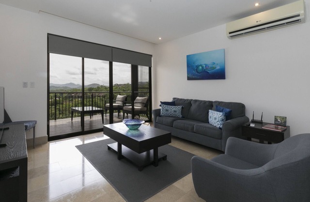 Roble Sabana 304 Luxury Condo - Reserva Conchal