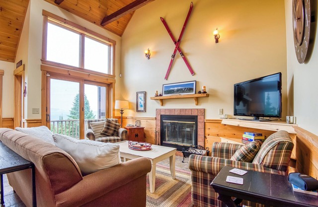 Rock Pond Condo 81 - Ski in Ski out adorable condo at Saddleback