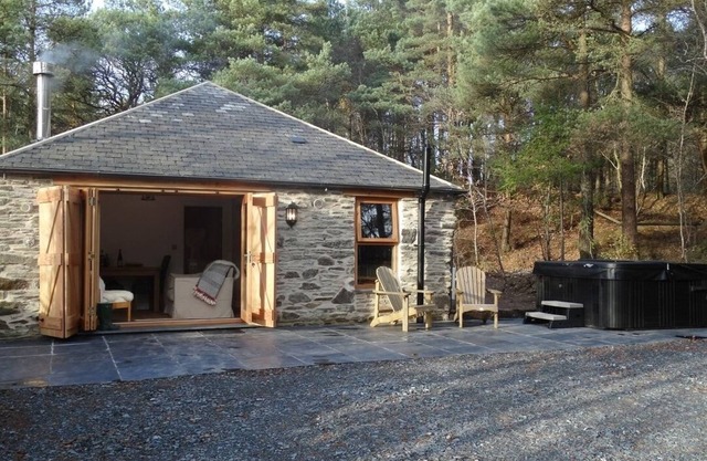 ROCK VIEW COTTAGE, romantic, luxury holiday cottage in Gulworthy