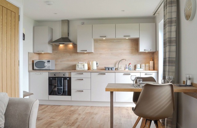 Rockworks Chalets No.5 - UK7044