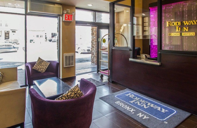 Rodeway Inn Bronx Zoo