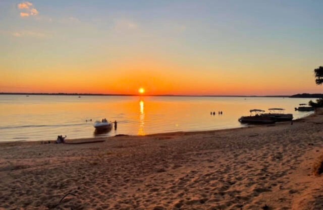 Rolling Oaks Retreat: Waterfront Home with Private Boat Dock & Sandy Beaches