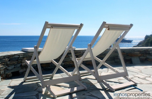 Romantic and cozy house on the waterfront in the area of Koundouros, Kea