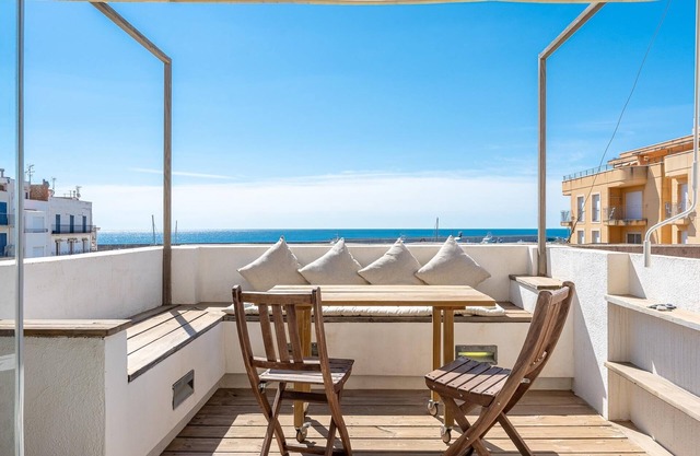 Romantic loft ideal couples with sea views