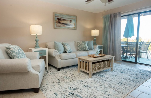 Romantic Oceanfront Villa for Two