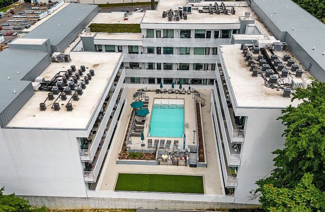 Romantic Stay W/Pool! Near Downtown/Nissan/Ryman