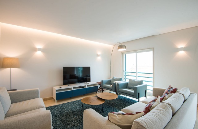 Romantic Sunset, Excellent Central Sunny Ap. Ocean/Beaches View, 3 bedroom/3 WC