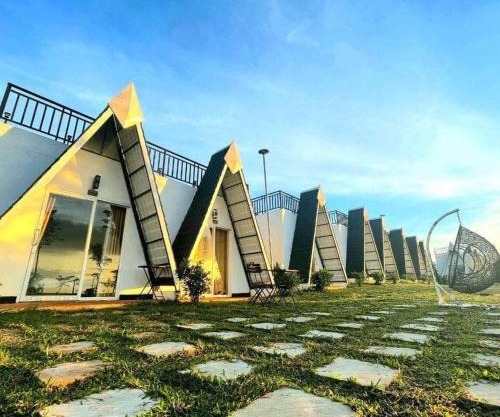 Romnea Moon Resort