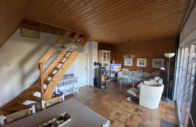 Roof house with 70m² on two levels with a garden, 150m to the dike