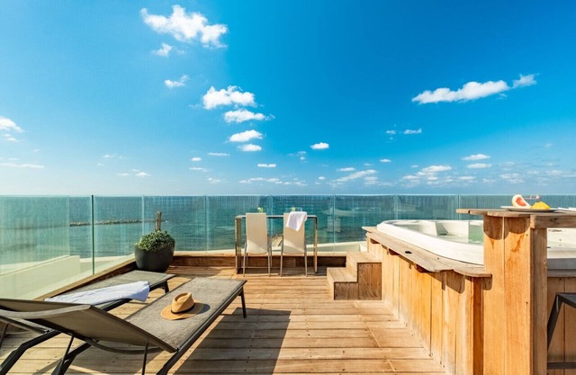Rooftop Jacuzzi Seafront Penthouse by Sea N' Rent