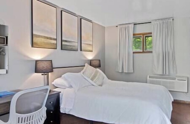 Room 2, Kozy Rest Motel