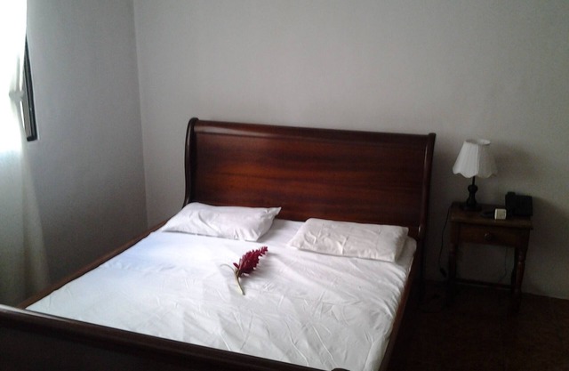 ROOM 60th 2 adults 1 baby