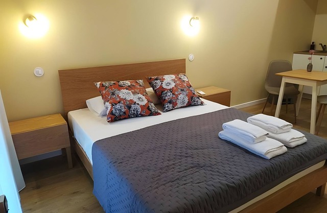 Room 'Avó Custódia - Room' with Mountain View, Wi-Fi and Air Conditioning