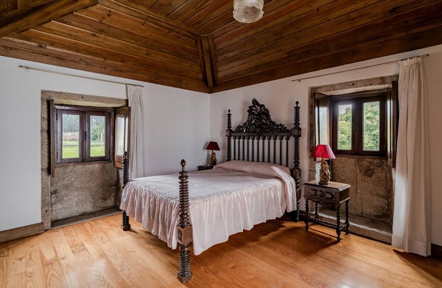 Room 'Casa Do Caldas - Suite 1' with Shared Pool, Shared Terrace and Wi-Fi