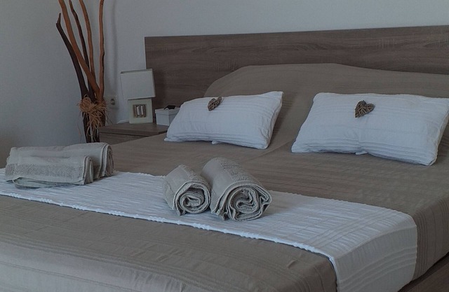 Room for rent overlooking the pool with sea views, with sea view.