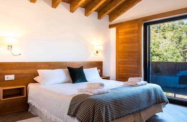 Room 'Galana Con Terraza' with Mountain View, Private Terrace and Wi-Fi