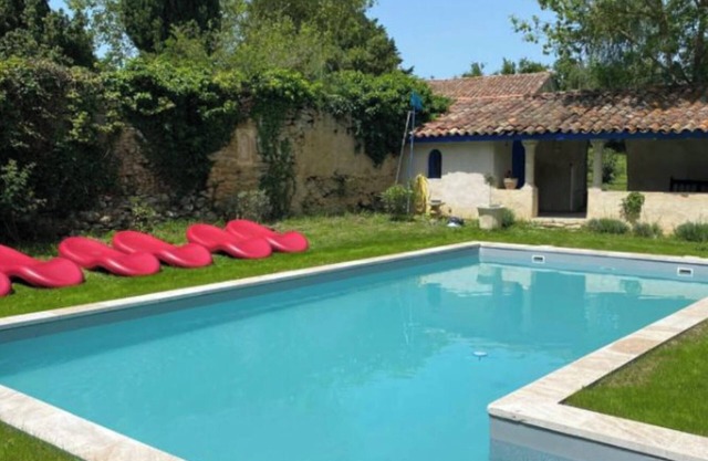 Room 'Louise' with Shared Pool, Shared Terrace and Wi-Fi