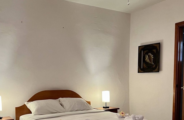 Room with Full Bed Budget