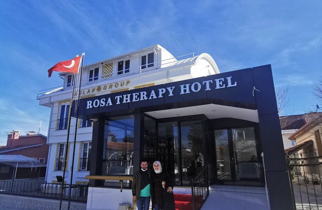 Rosa Therapy Hotel