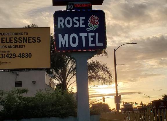 Rose motel