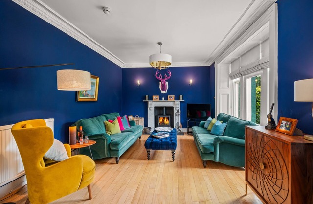 Rosebank House -12 Guests across 6 ensuite bedrooms, Wood Burner & EV point