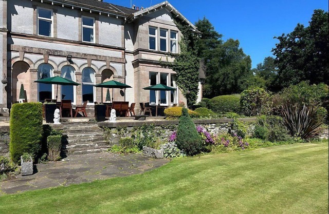 Rosslea Hall Hotel