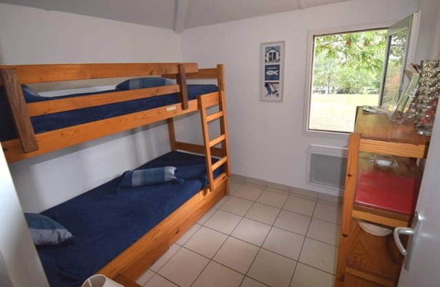 Rouge Gorge - Village de 10 gîtes, style chalets en pin
