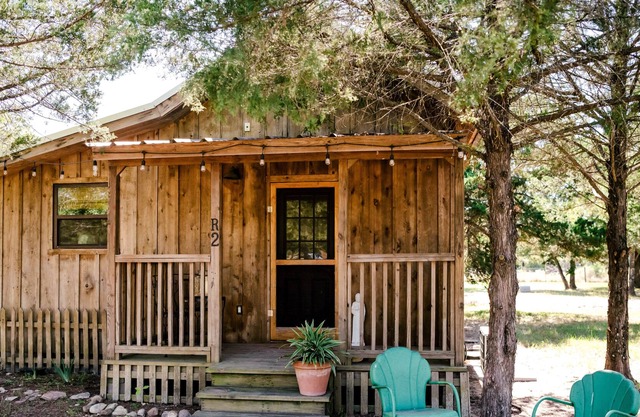 Round Top Royale R.2 - 6 miles from Round Top!