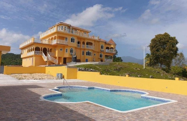 Round View Guest House