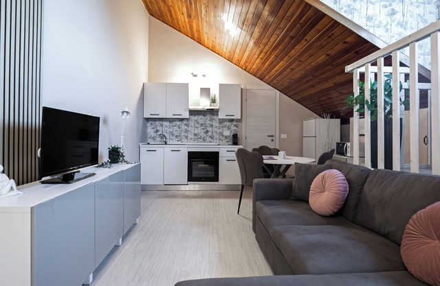Rovani 14 - One Bedroom Apartment, Sleeps 3