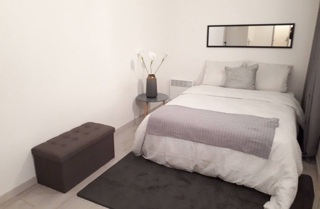 ROYAL APARTMENT COUESNON