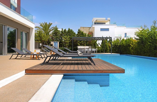 Royal Oasis Villa - Large Pool